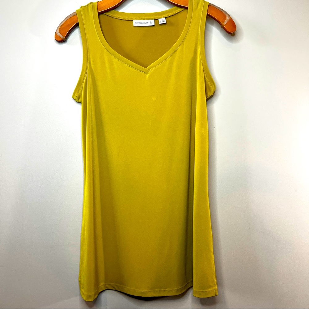 SUSAN GRAVER Tank V-Neck, Long, side slits, rich yellow-gold Size XXS